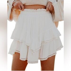 069- Elegant White Ruffle Skort
